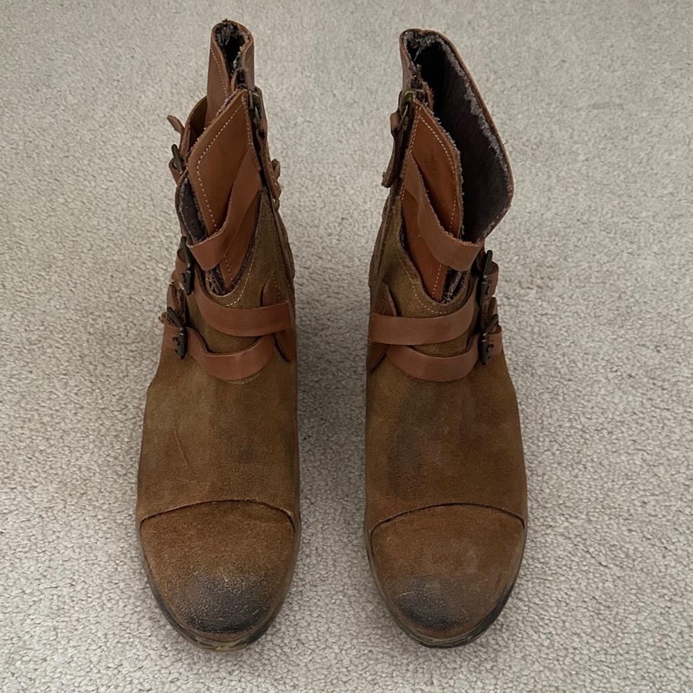 Women's Distressed Edgy ROAN Brown Leather Combat Boots